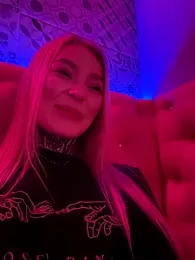 AriWild stripchat stream image