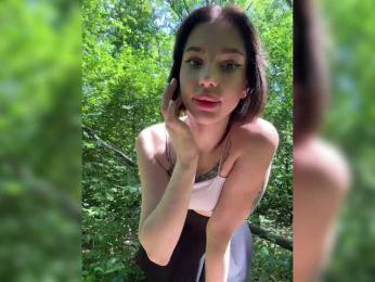 BabyDarii bongacams stream image