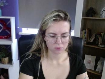 Soft-Zoey bongacams stream image