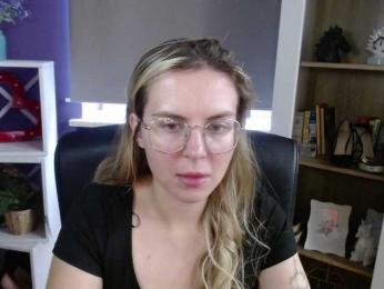 Soft-Zoey bongacams stream image