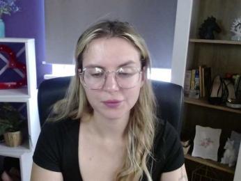 Soft-Zoey bongacams stream image