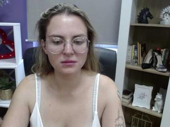Soft-Zoey bongacams stream image