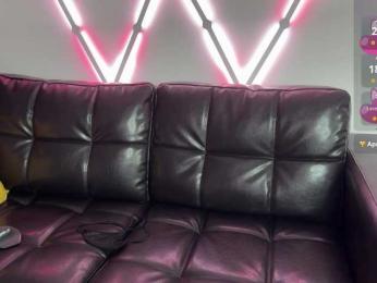 Tiiina bongacams stream image