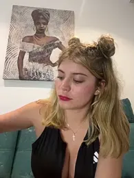 _Alice_1 stripchat stream image