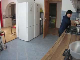 voyeurcam-julmodels-kitchen camsoda stream image
