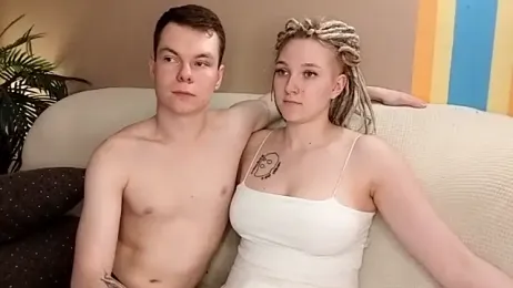 julielourens stripchat stream image