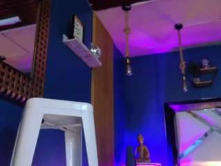 lady-brownn camsoda stream image