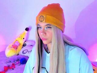 Scarlet Bridge flirt4free stream image