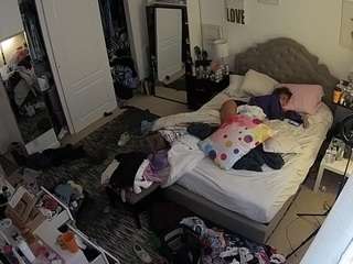 voyeurcam-hornyhostel-02 camsoda stream image