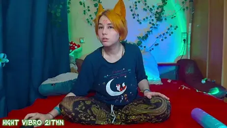TrickyKitsune stripchat stream image