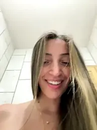 BelleLouiseVp stripchat stream image