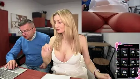 legsLONG stripchat stream image