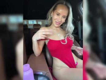 CandyViki bongacams stream image