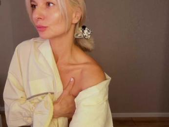 -Molly- bongacams stream image