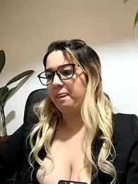 amooraaamoon stripchat stream image