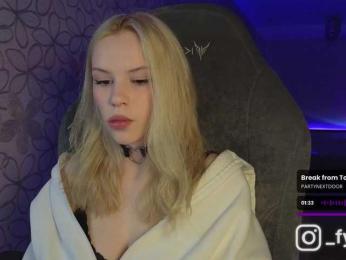 fymryn bongacams stream image