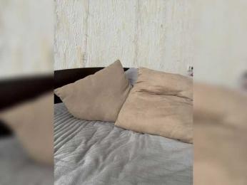 Ylia21112 bongacams stream image