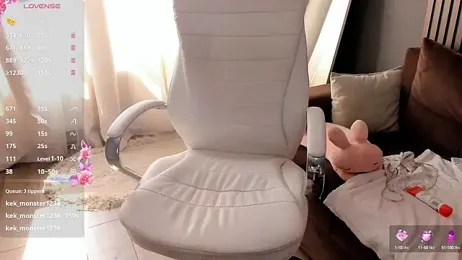 lilulileee stripchat stream image