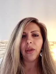 _Abril-Office1 stripchat stream image