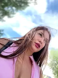 AndreaMood stripchat stream image