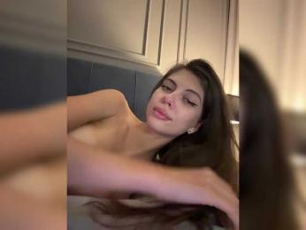 Roxysh bongacams stream image