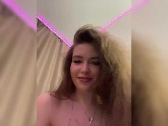 YourLadyyy bongacams stream image