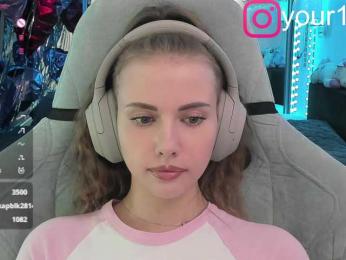 VikkiExtraCheese bongacams stream image