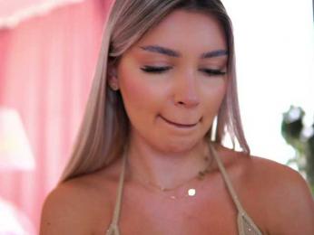 ArtTeasee bongacams stream image