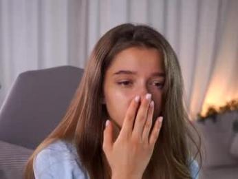 little_poetry chaturbate stream image