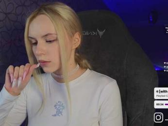 fymryn bongacams stream image