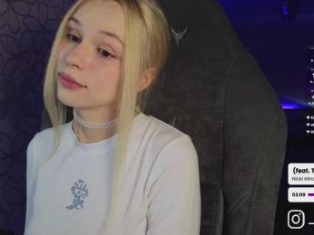 fymryn bongacams stream image