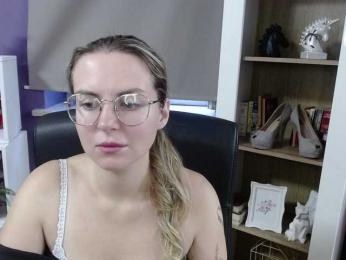 Soft-Zoey bongacams stream image
