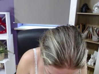 Soft-Zoey bongacams stream image