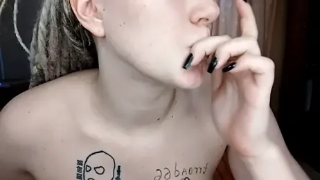 julielourens stripchat stream image