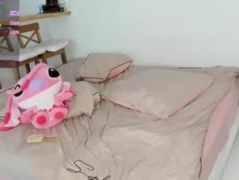 lili_and_niki chaturbate stream image