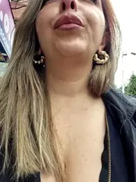 _Abril-Office1 stripchat stream image