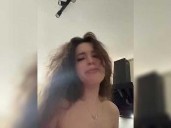 YourLadyyy bongacams stream image