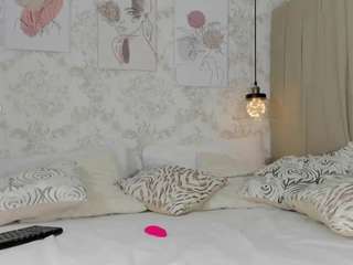 cataliinaevains camsoda stream image