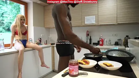 MacTroy stripchat stream image