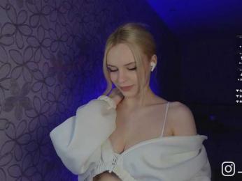 fymryn bongacams stream image