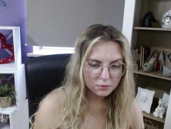 Soft-Zoey bongacams stream image