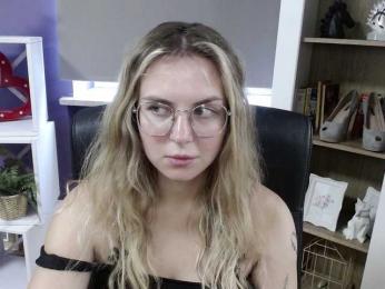 Soft-Zoey bongacams stream image