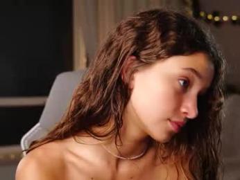 little_poetry chaturbate stream image