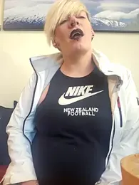 PinkTheHawk stripchat stream image