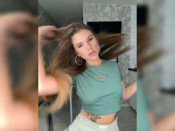 SweetyMia bongacams stream image