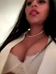 sweetAli_ stripchat stream image