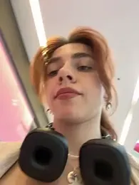 Lily__Belle stripchat stream image