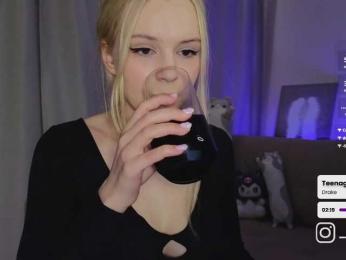fymryn bongacams stream image