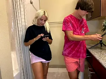 girlfriendmissy stripchat stream image