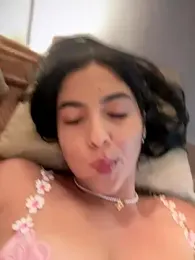 Sofia_Collins- stripchat stream image